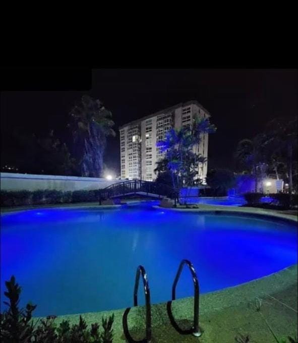 Apartamento Familiar Amplio Vista al Mar y Piscina Apartment in Venezuela