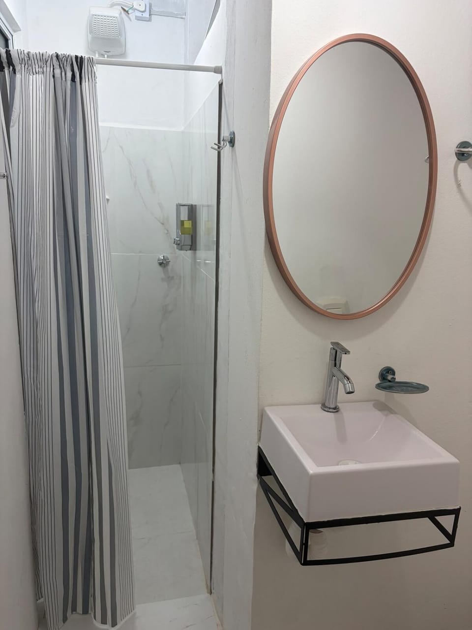 Apartamento central próximo à catedral com 2 quartos e 2 banheiros Apartment in State of Rio Grande do Sul