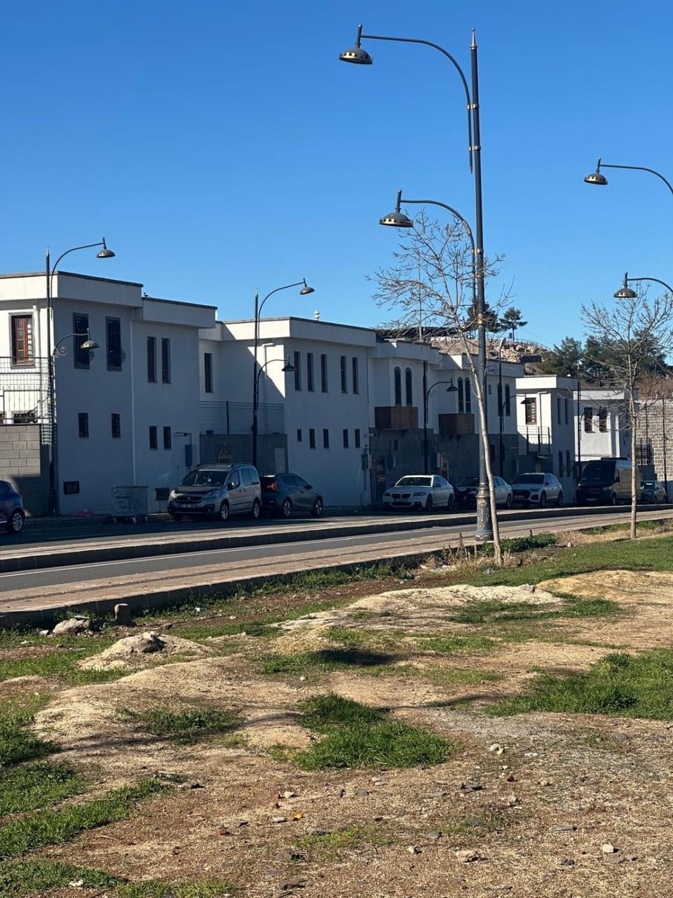 Property building, Day, Location, Parking