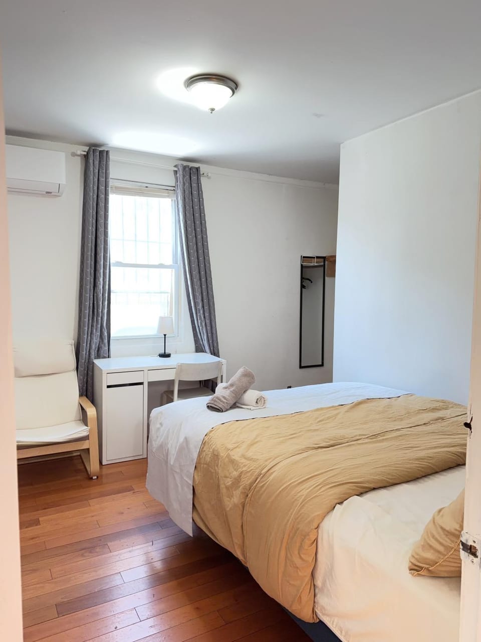 Cozy private room in downtown Flushing Apartment in Flushing