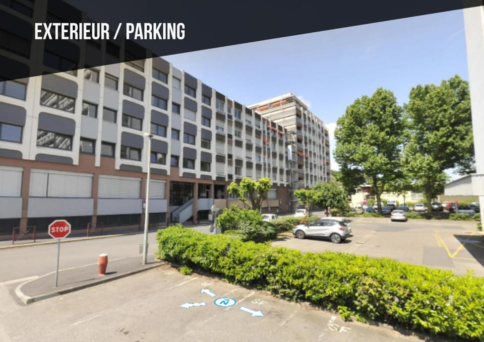 Property building, Parking