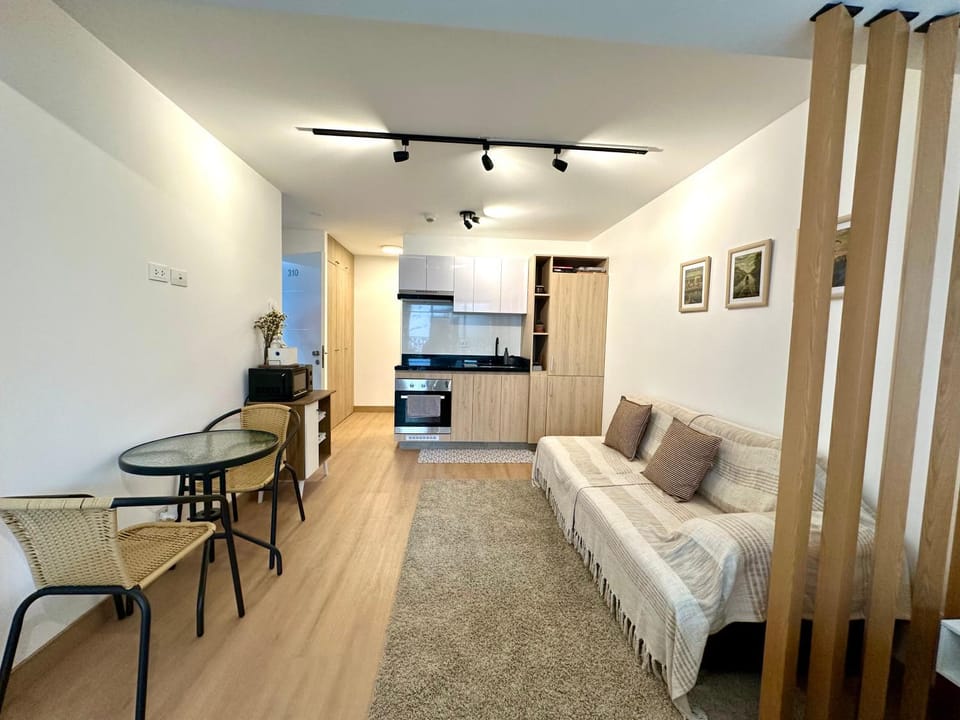 Kitchen or kitchenette, Living room, Dining area