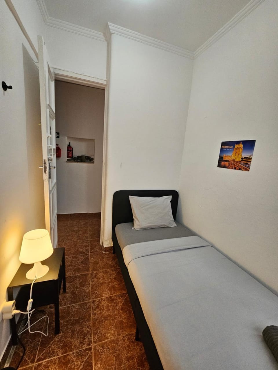 Single luminous room Vacation rental in Lisbon