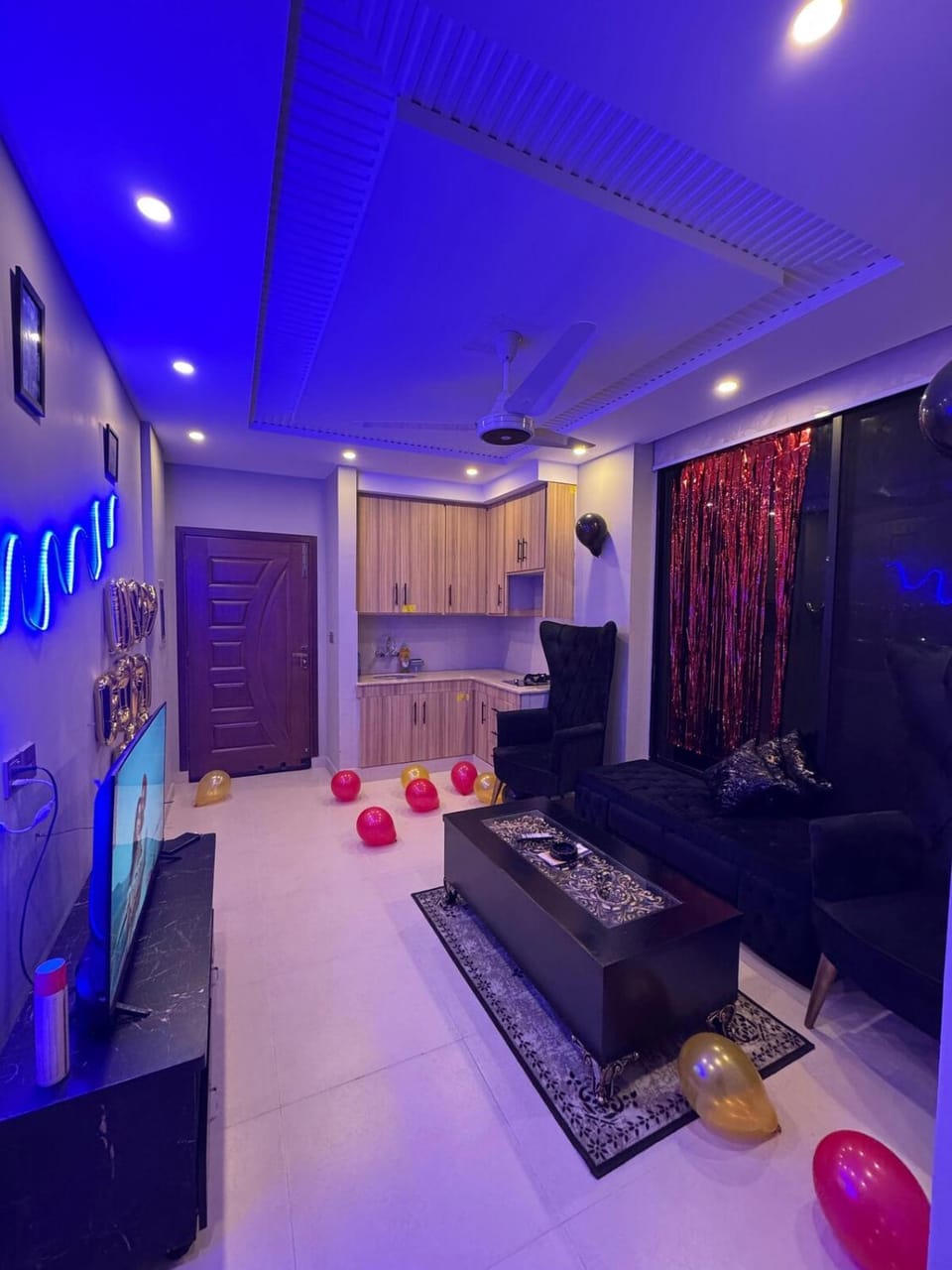 Communal lounge/ TV room