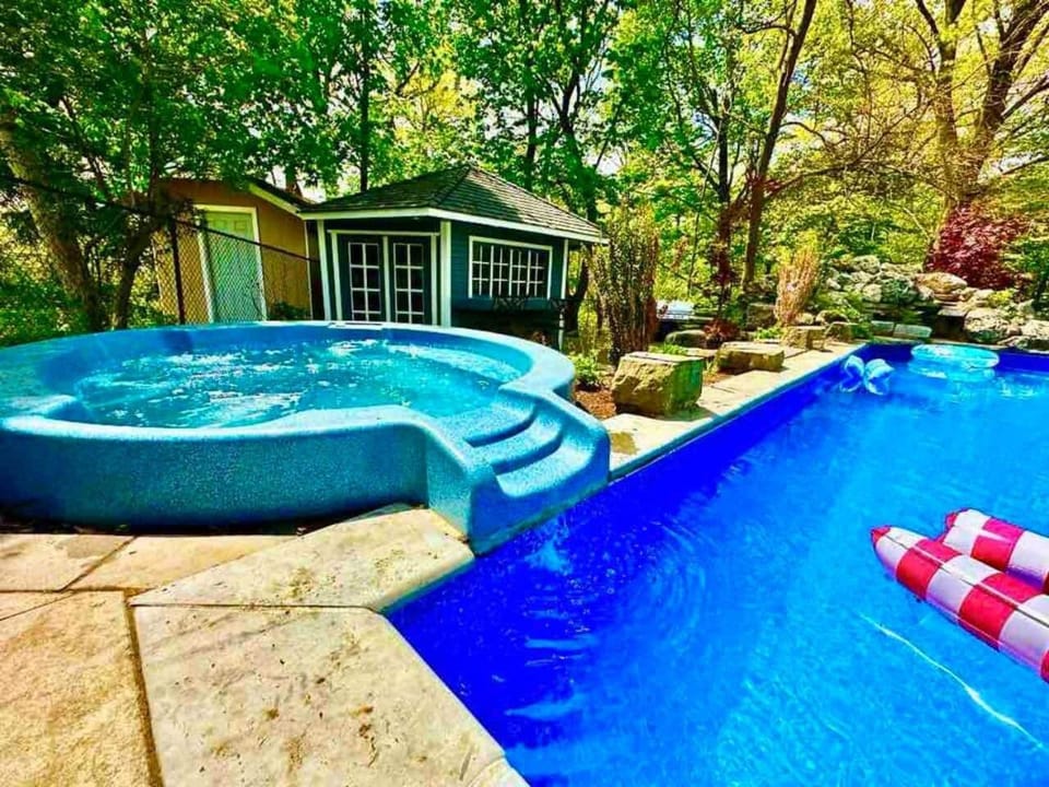 Pool view, Swimming pool
