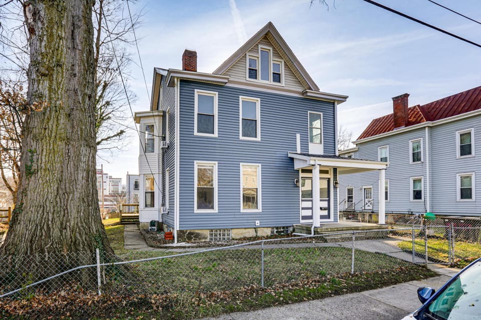 6 Mi to Dtwn Cincinnati: Dog-Friendly Apt w/ Yard Apartment in Cincinnati