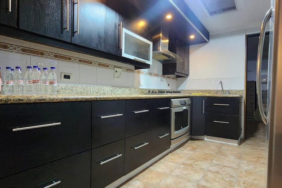 Alojamiento en Medellín con piscina y jacuzzi privados - VIC by Lets Go House in Medellin
