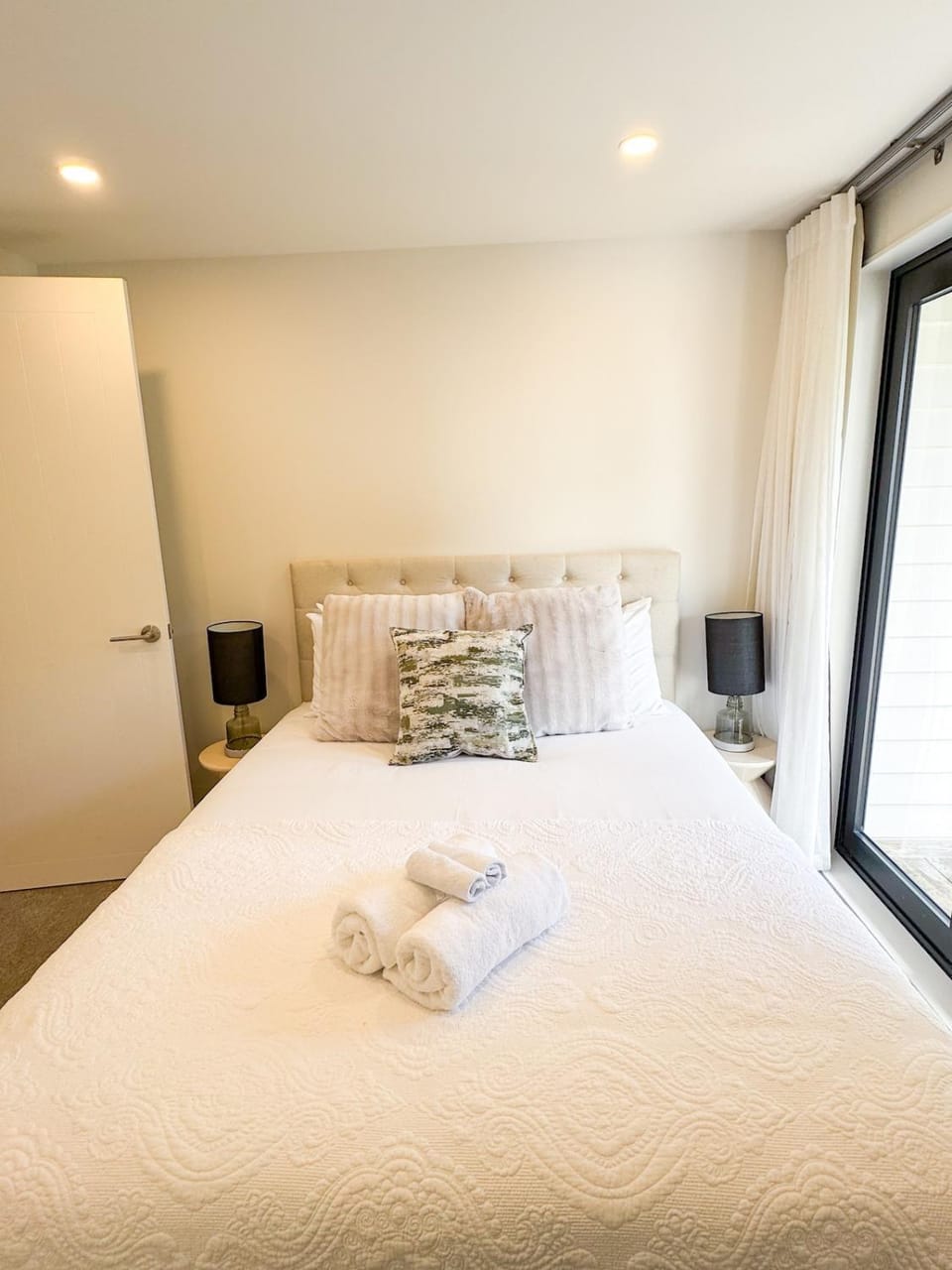 Brand New Luxury 3 Bed 3 Bath Haven 8 Min to CBD House in Auckland