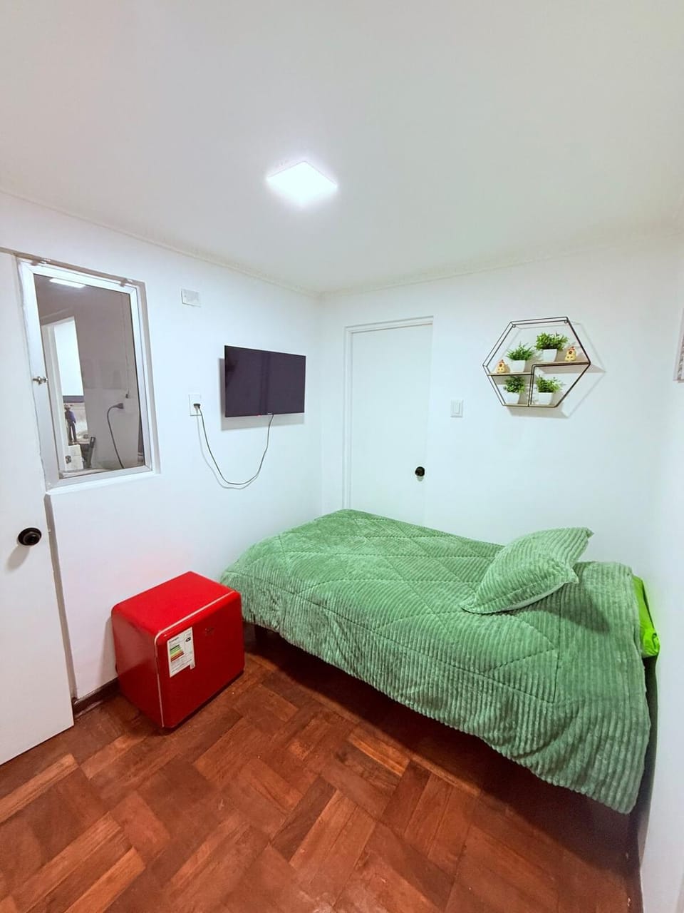 Casa Las Condes, steps from Manquehue Metro House in Las Condes