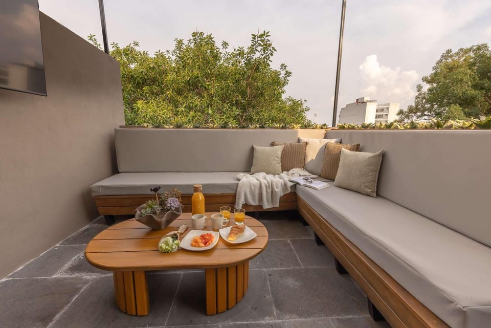 Architectural Condesa Home Indoor-Outdoor Living House in Mexico City