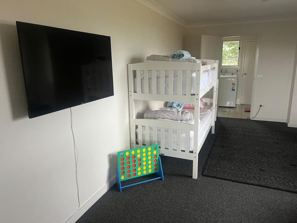 Hillview Farmstay Unit - Where Coast Meets the Sea Apartment in Yatte Yattah