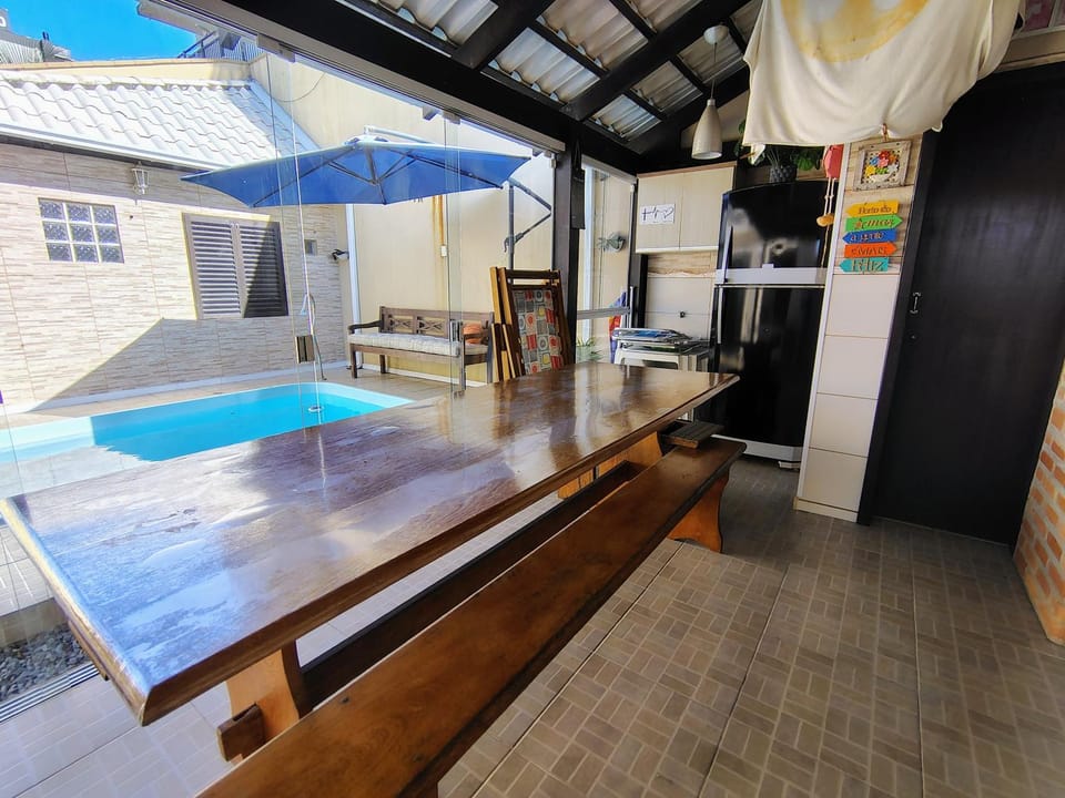 Sobrado 4 quartos com piscina praia do tabuleiro House in Barra Velha