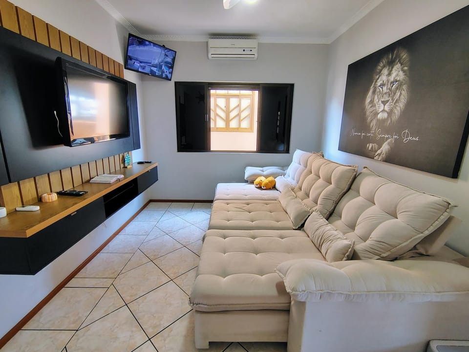 TV and multimedia, Living room, air conditioner