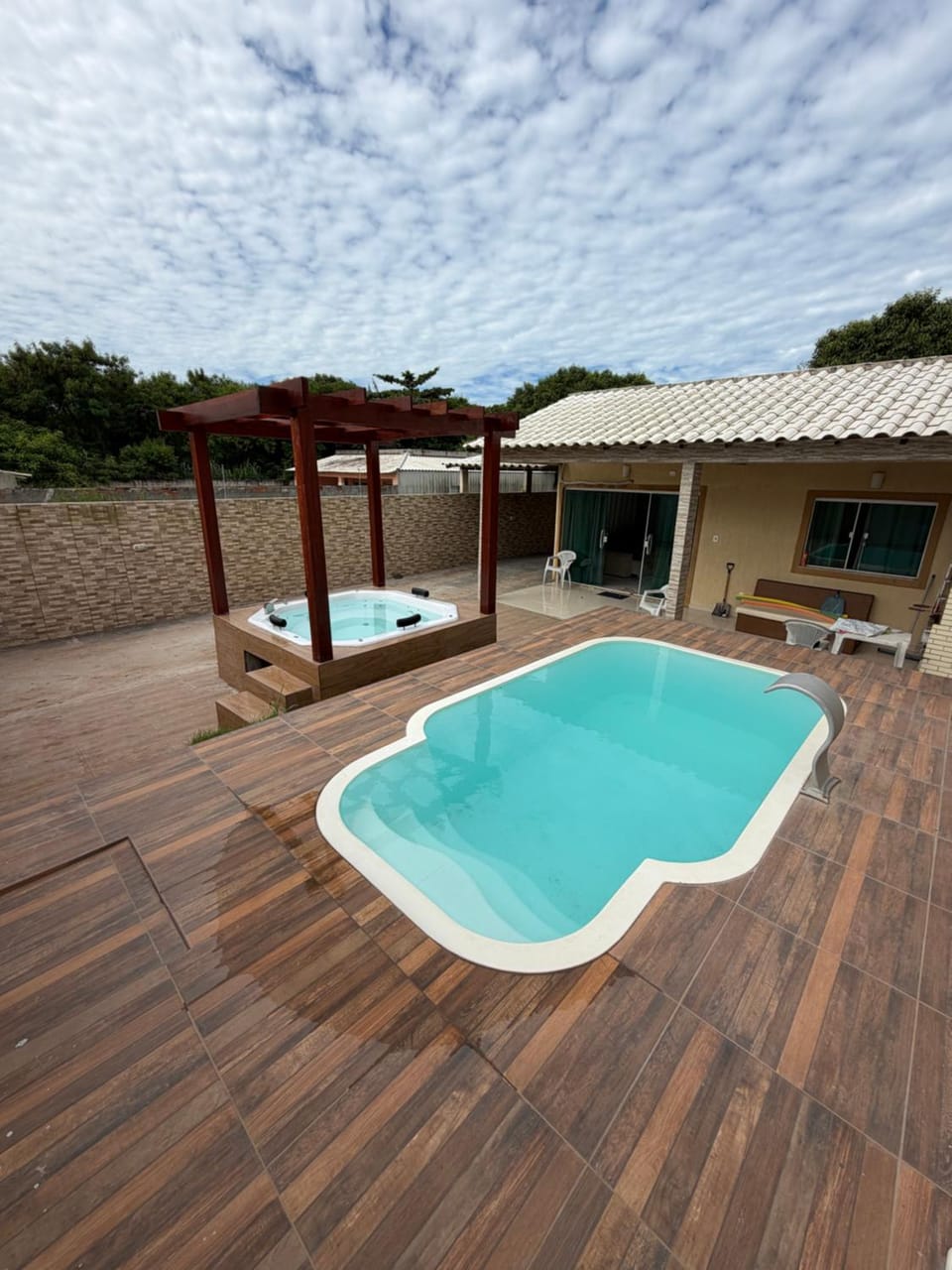 Casa em búzios, 200 metrô praia rasa House in Cabo Frio