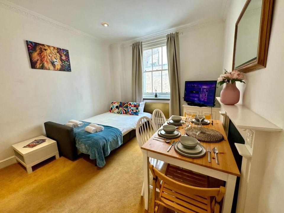 Buckingham Palace Townhouse, UNIQUE location Apartment in City of Westminster