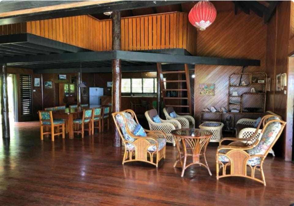 Communal lounge/ TV room