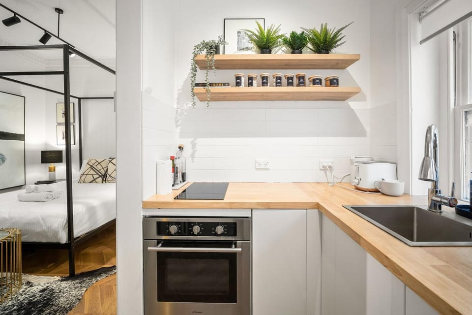 Bondi Beachside Escape - Surf & Vibe Apartment in Sydney