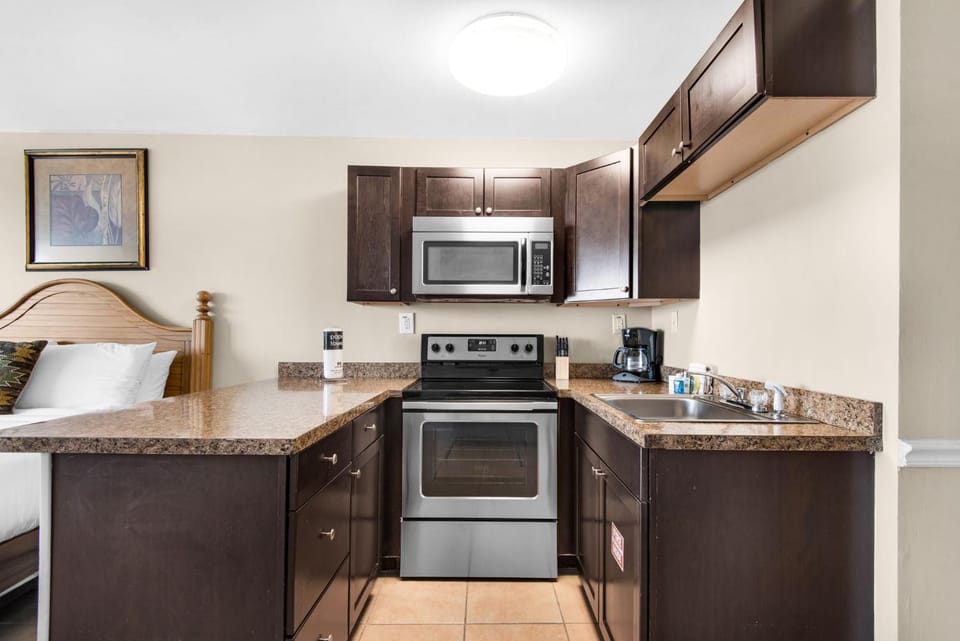 Top of the Gulf 316 Beachfront Studio Condo House in Panama City Beach