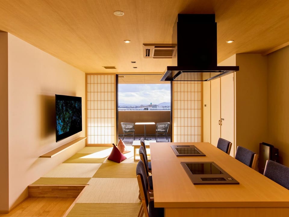 Living room, Photo of the whole room, Dining area