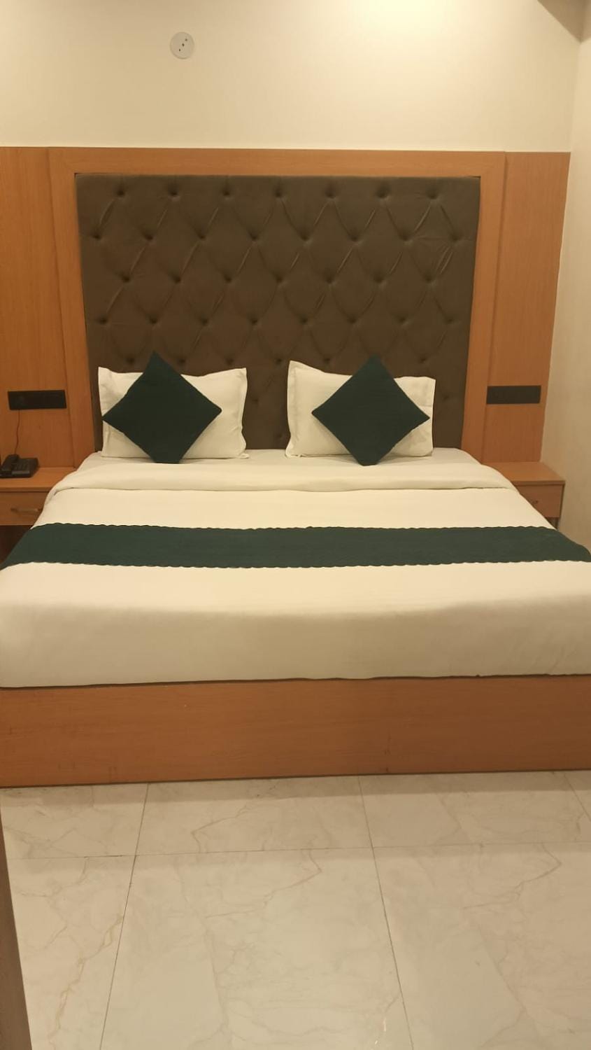 HotelSilverStone Hotel in Dehradun