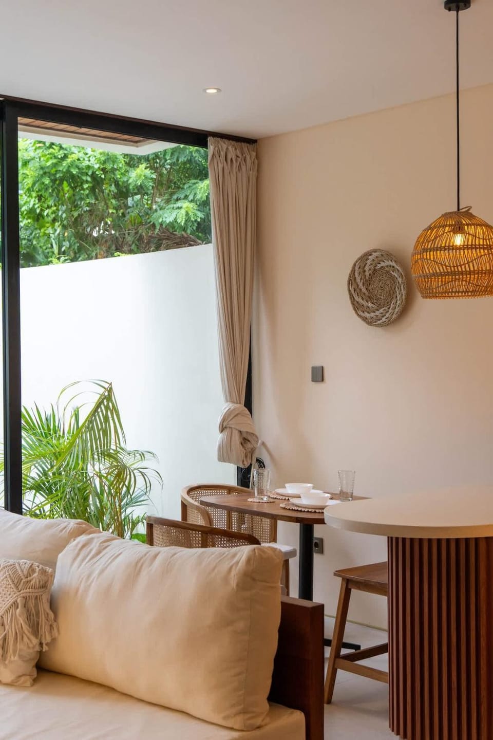 Tropical Villa with Pool and Workspace House in North Kuta