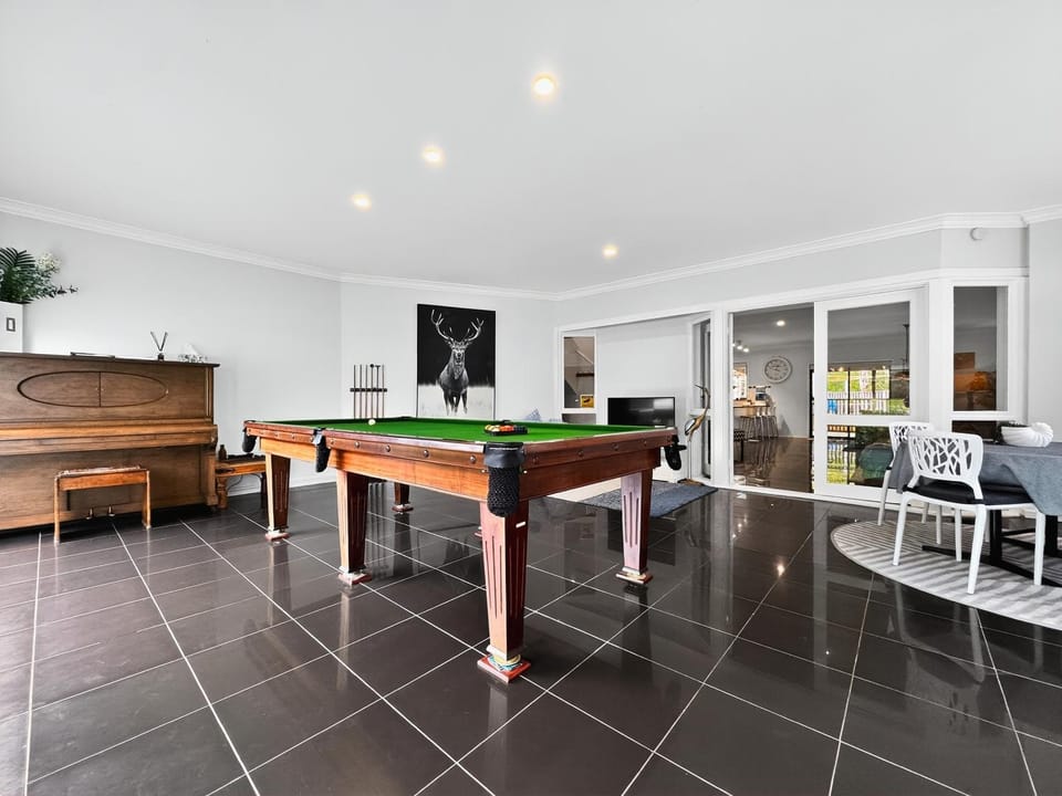 Billiard, Evening entertainment