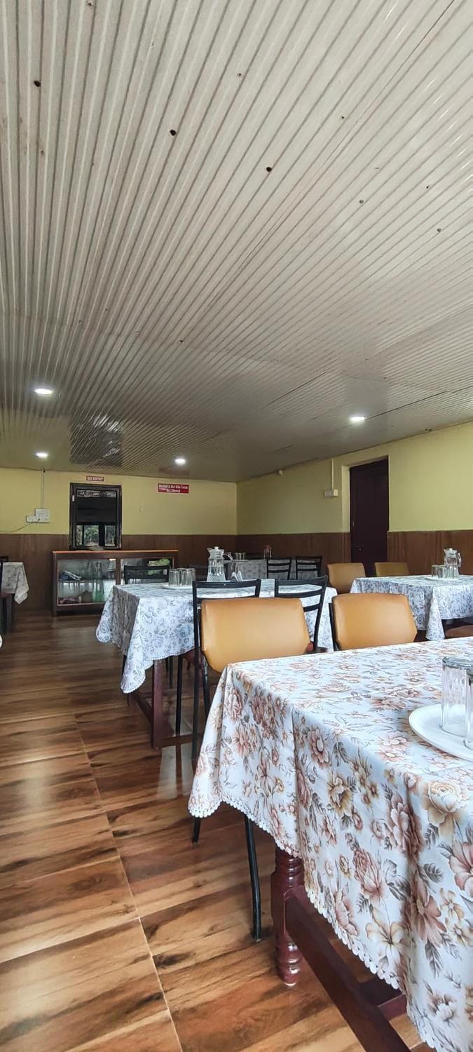 Restaurant/places to eat, Restaurant/places to eat