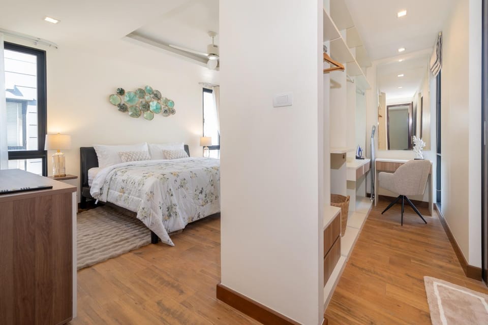 Bed, wardrobe