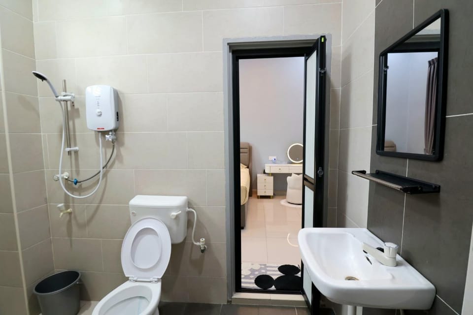 Shower, Toilet, Bathroom