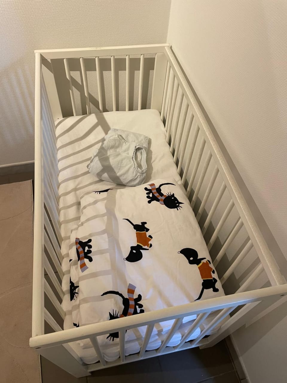 cot