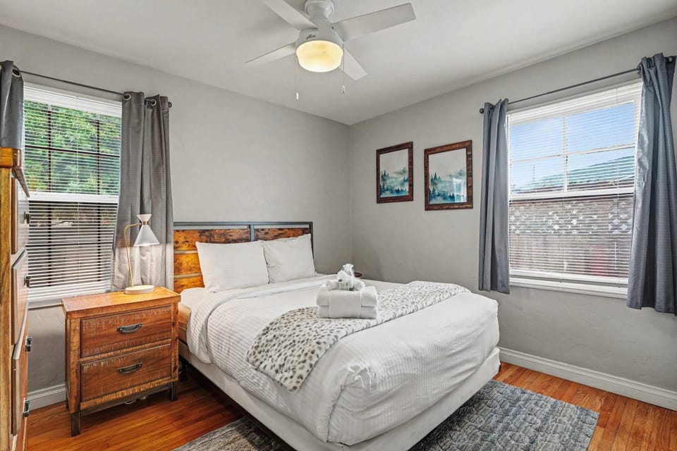 Charming La Mesa Cottage - Patio - Quiet Neighborhood - Family House in La Mesa