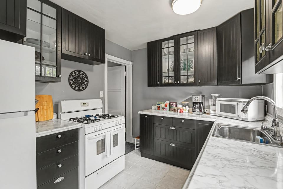 Charming La Mesa Cottage - Patio - Quiet Neighborhood - Family House in La Mesa