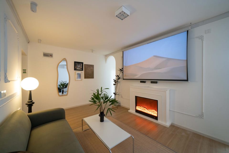 嘉发2店29B-Mayhome B&B-near the Bund and Nanjing West Road People Square with 3 bedrooms-4 beds elevator apart ment and Nearby West Nanjing Road Metro Apartment in Shanghai