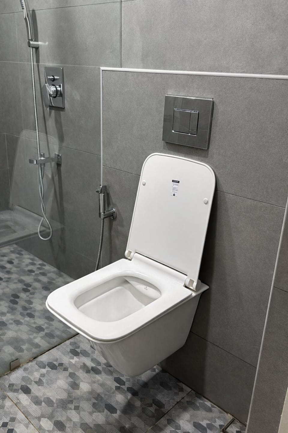 Master Bedroom with Private Bath in Yelahanka Apartment Apartment in Bengaluru
