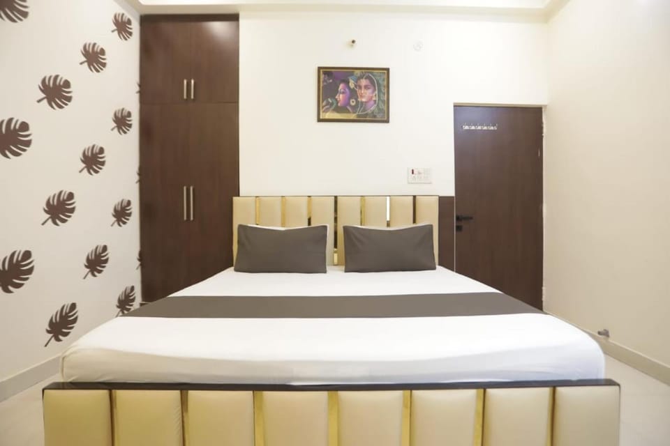 Sri NkB guest house Bed and Breakfast in Varanasi