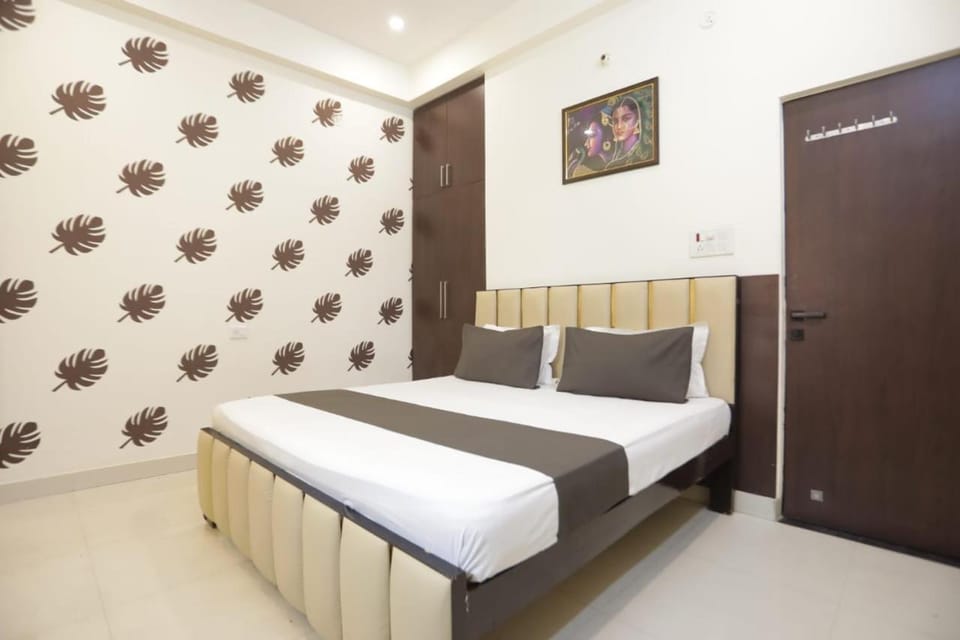 Sri NkB guest house Bed and Breakfast in Varanasi