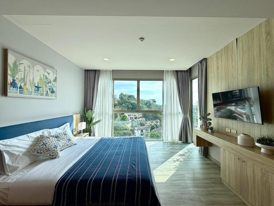 Family apartment 2-BR with Sea View - Karon Beach Apartment in Phuket
