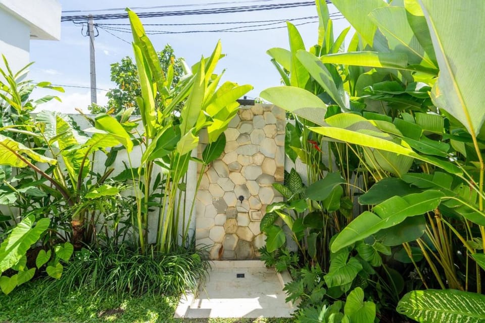 Shower, Garden