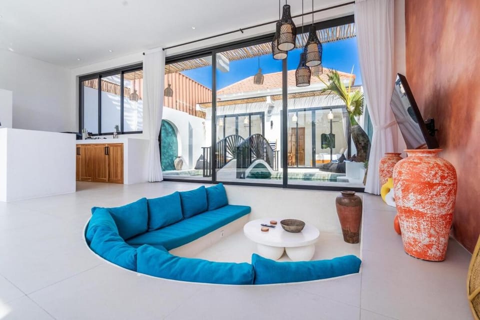 Luxe 2BR Villa with Pool - Near Canggu Beach Villa in North Kuta