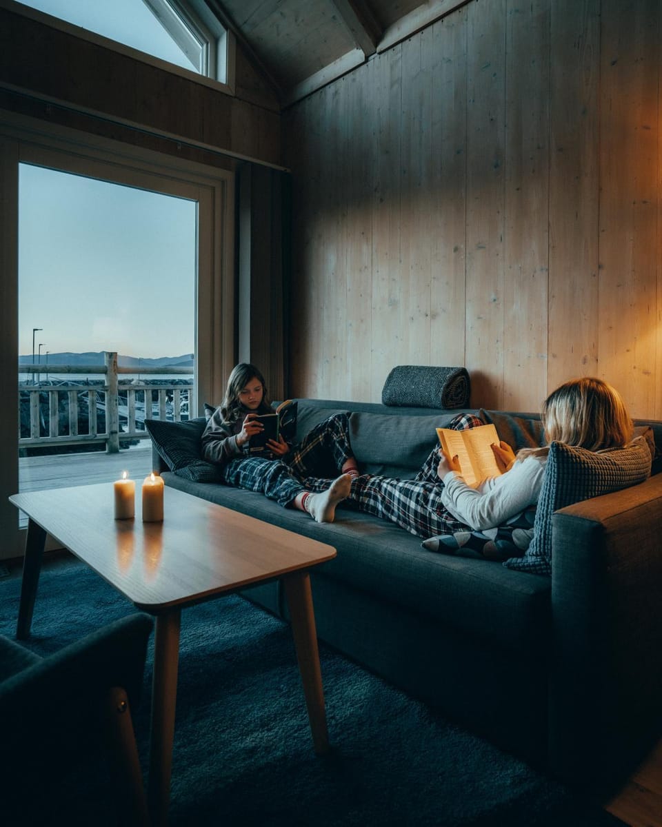 Living room, Seating area