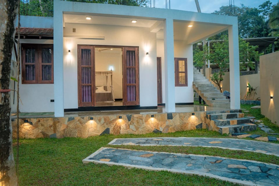 Property building, Facade/entrance, Night, Garden, Garden view, Parking