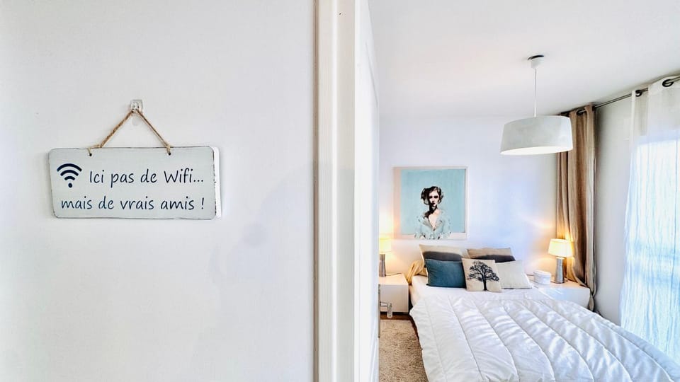 Bed, Bedroom, Text overlay