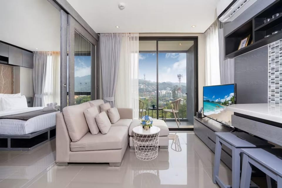 Bed, TV and multimedia, Balcony/Terrace, Living room, Bedroom