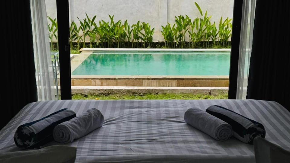 Bedroom, Pool view, Swimming pool