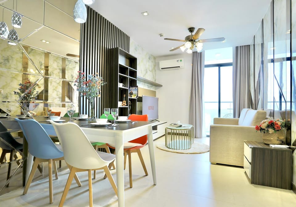 Living room, Dining area