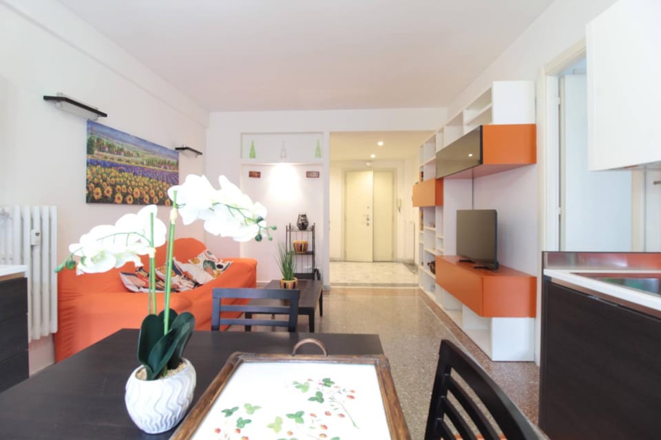 TV and multimedia, Dining area