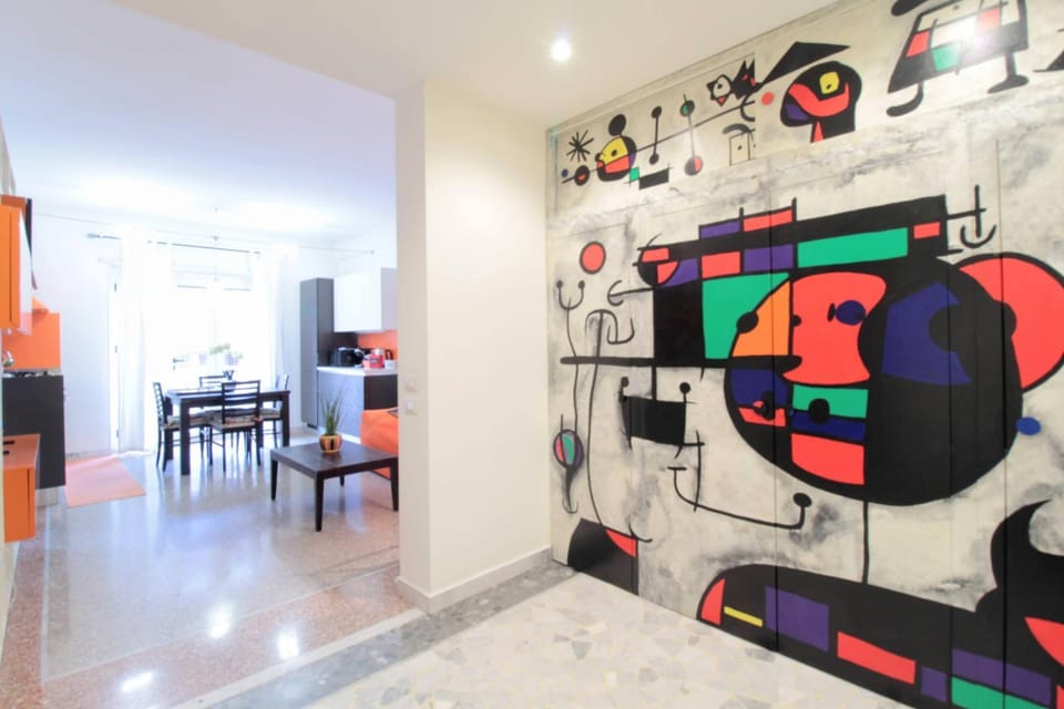 TV and multimedia, Living room, Decorative detail, Seating area, Evening entertainment