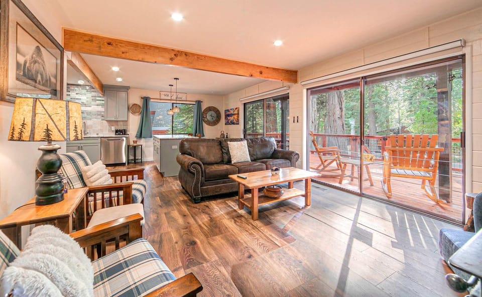 Whispering Pines Cabin For 6 Cabin in Lake Tahoe
