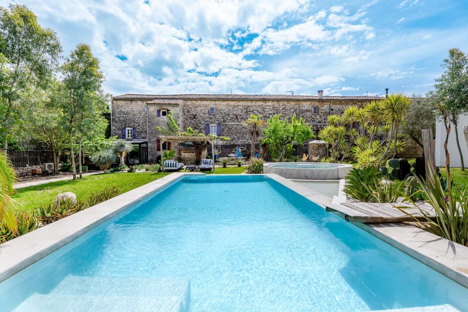 Property building, Garden, Garden view, Pool view, Swimming pool, Swimming pool