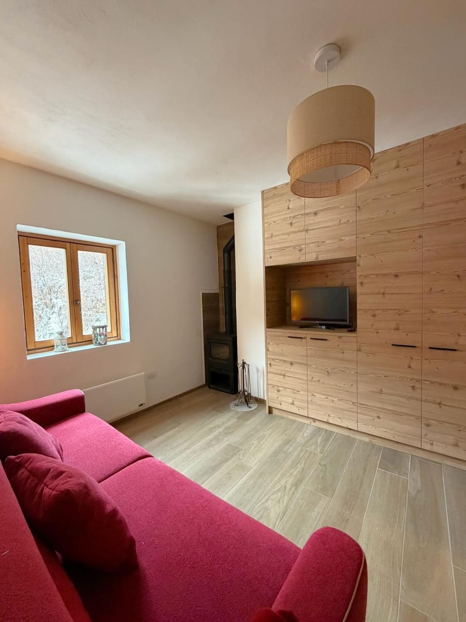 Living room, fireplace